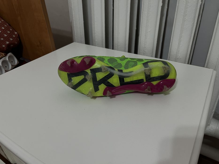 Adidas предатор 39 размер