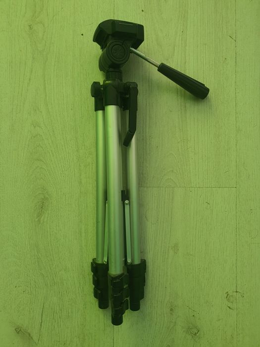 Статив , тринога стойка камера или телефон видео заснемане