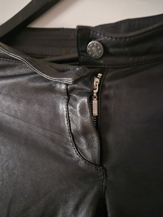 Pantaloni din piele naturala