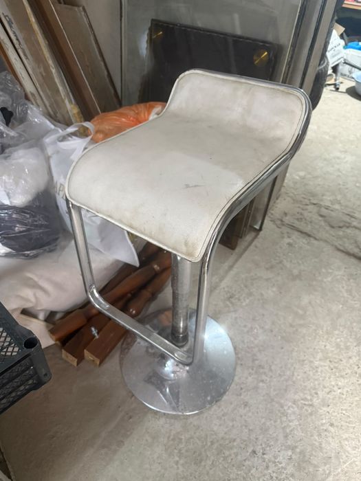 Продам барные стулья