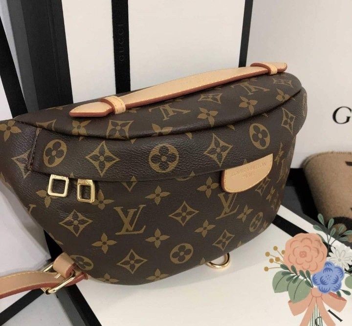 Borseta unisex, interior inscriptionat, curea reglabila, saculet, etic