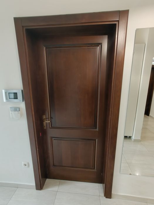 Vând 8 uși interior din lemn masiv de tei, cu toc