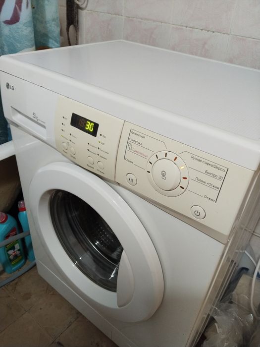 Продам стиральную машинку LG