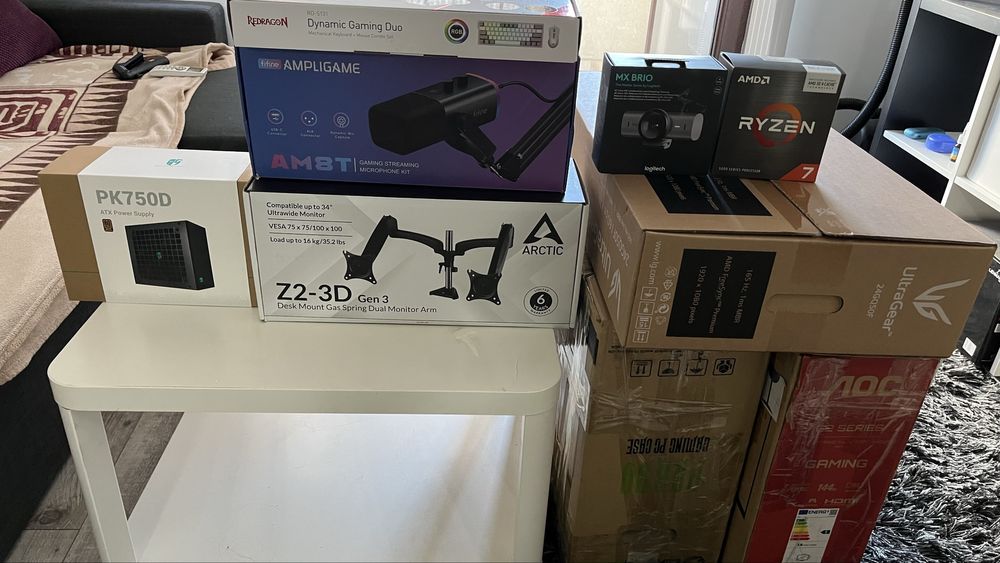 СПЕШНО! RTX 4060 + R7 5700x3d (PC + 2 монитора + периферия + стол)