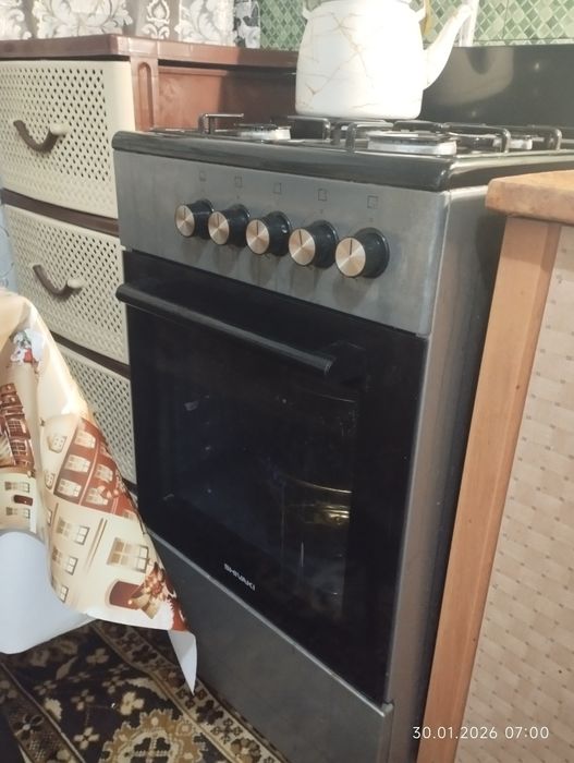 Газ плита почти новая продаётся