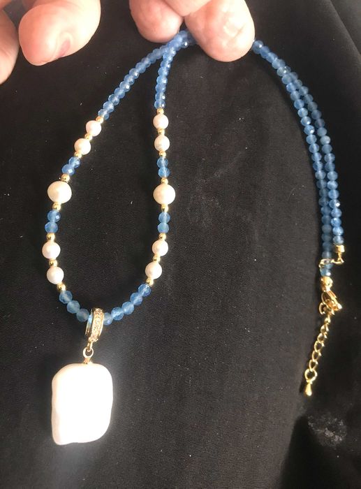 Colier handmade cu amazonit fatetat,perle albe de cultura cu pandant perla naturala alba baroc