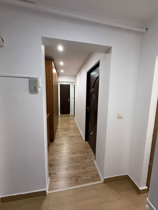 Inchiriez apartament 2 camere