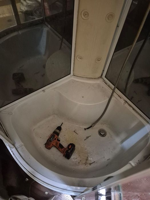 Продам Душевую кабинку