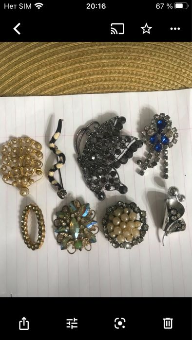 Бусы, серьги, кольца, броши