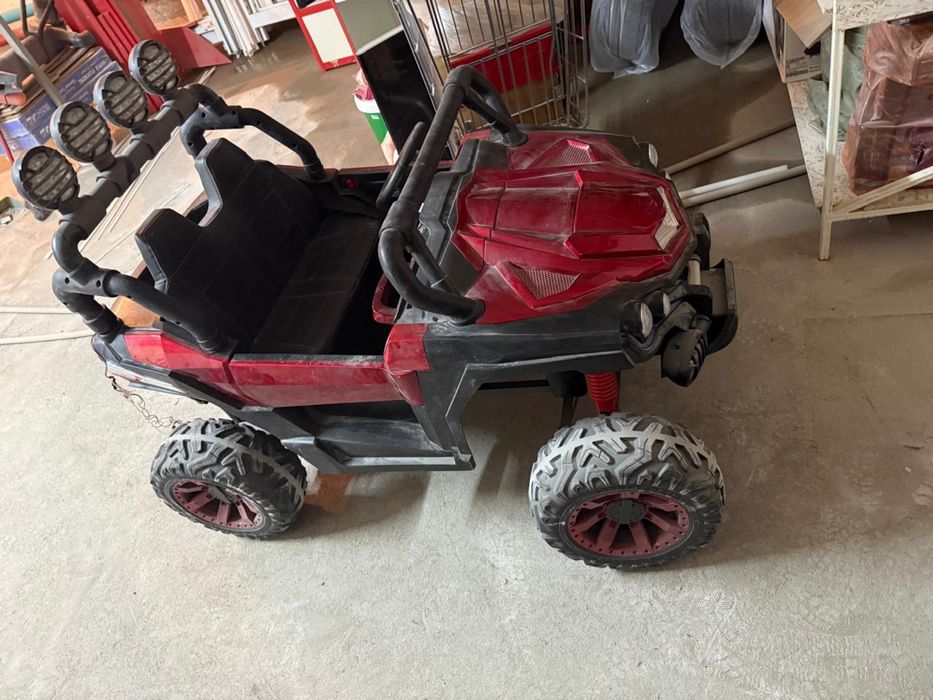 Машинка с управлением