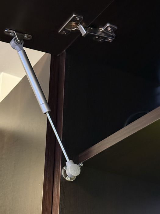 Продавам кухня напълно оборудвана