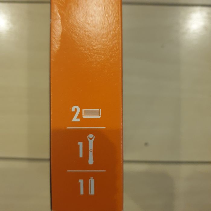 Aparat Gillette Proglude Power cu 2 rezerve și baterie