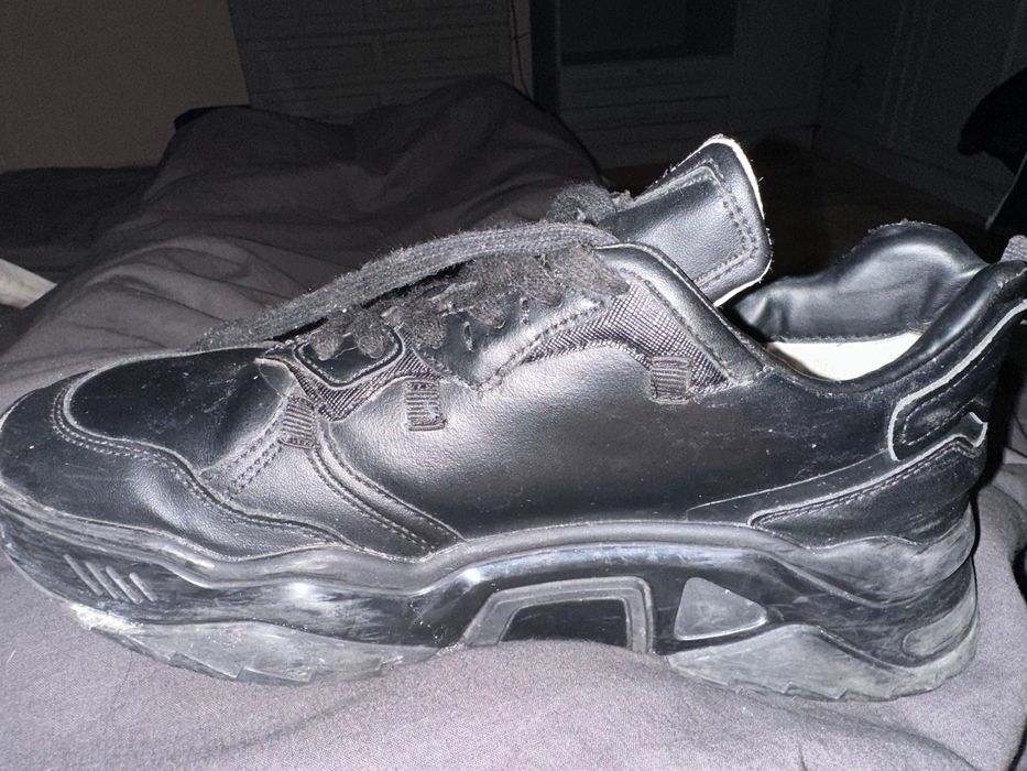 Маратонки на Guess