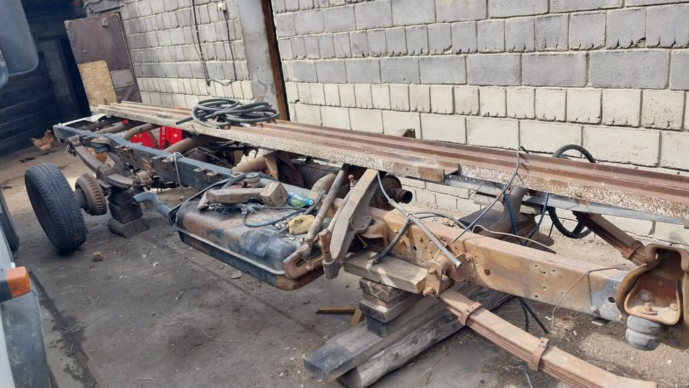 Продам Мерседес 609 D