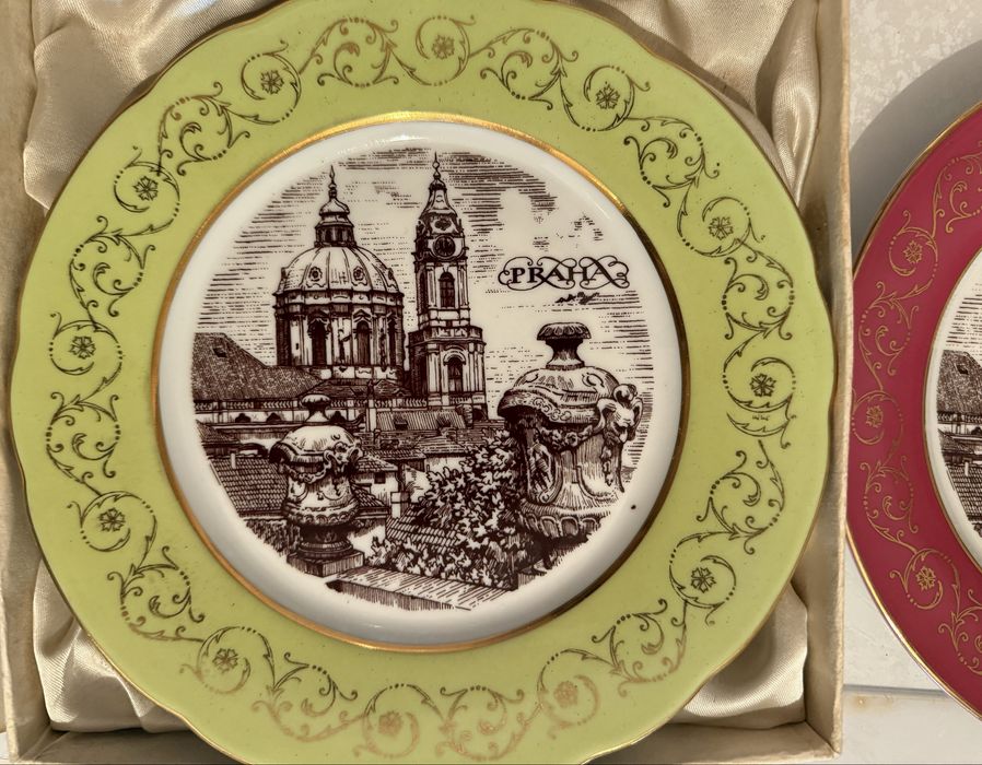 Порцеланови и старинни сервизи