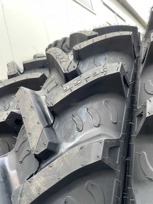 Cauciucuri noi de tractor agricol 9.5-36 cu 10PR livrare
