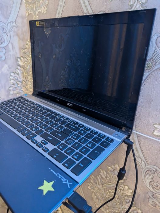 Ноутбук Acer Aspire как не рабочий на запчасти