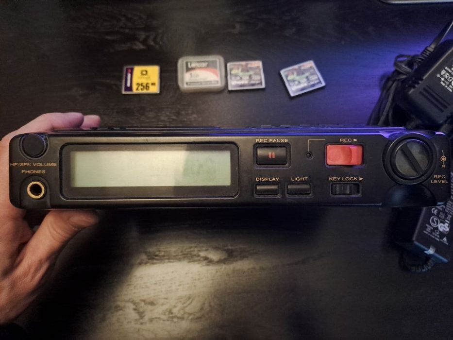 Marantz PMD670 / U1B Digital Field Portable Compact Flash Recorder