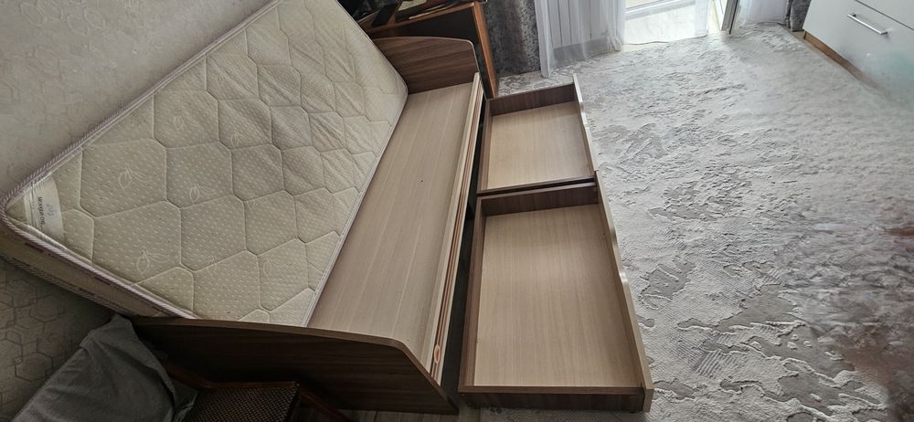 продам односпальную кровать