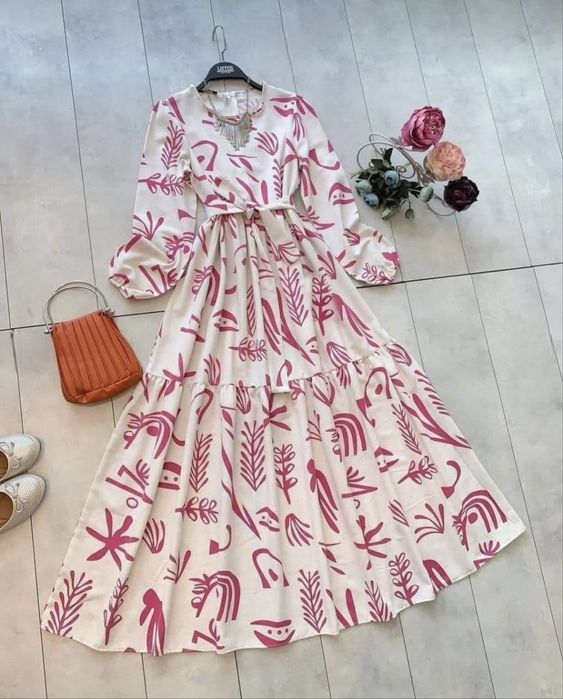 Женское длинное платье