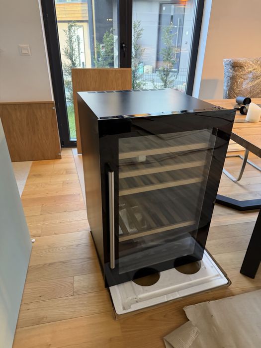 Охладител за вино , колонен за вграждане Teka RVI 20046