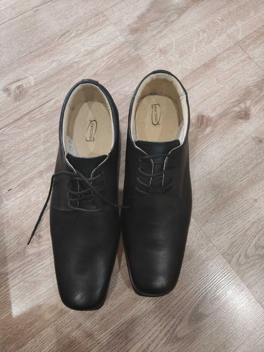 Официални обувки от естествена кожа