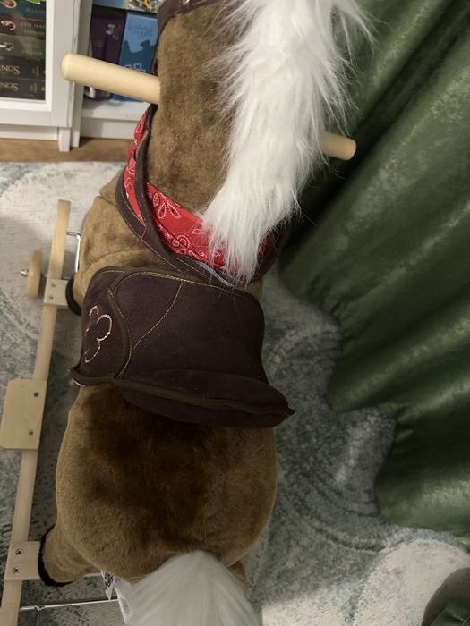 Cal de lemn cu balansoar si sunete