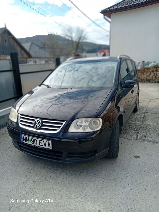 Vând vw Touran 1.9 tdi