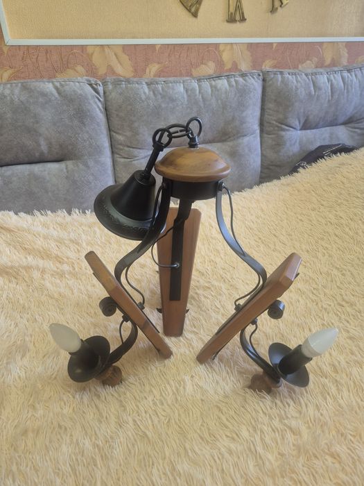 Продаётся люстра