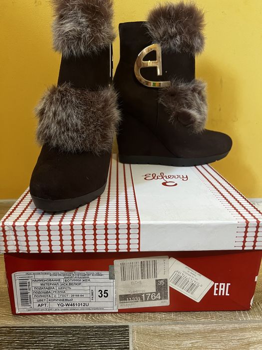 Ботинки женские. Велюр.