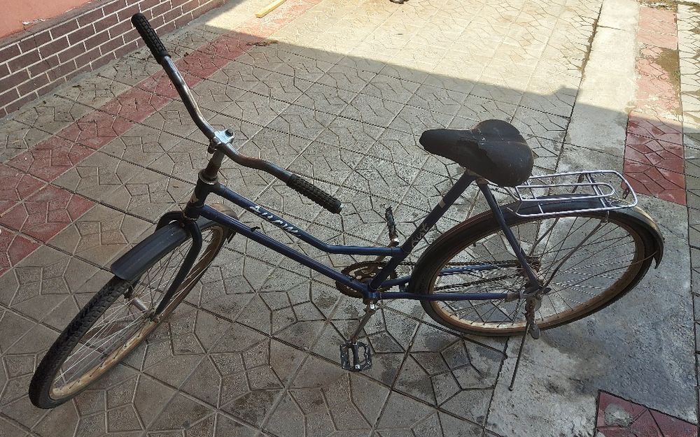 Velosiped kattasi 750000 s va kichik velosiped 350000 s