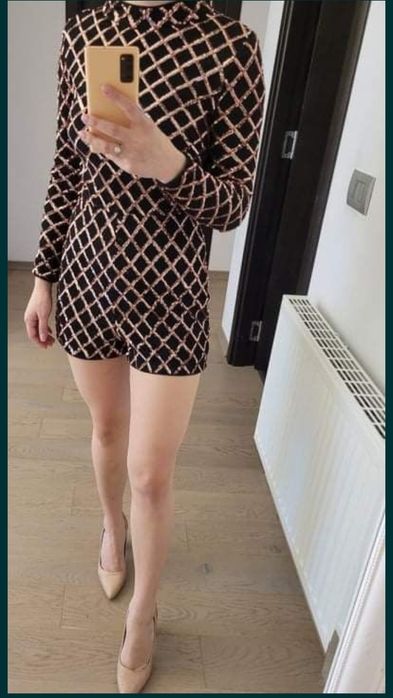 Vând salopeta eleganta