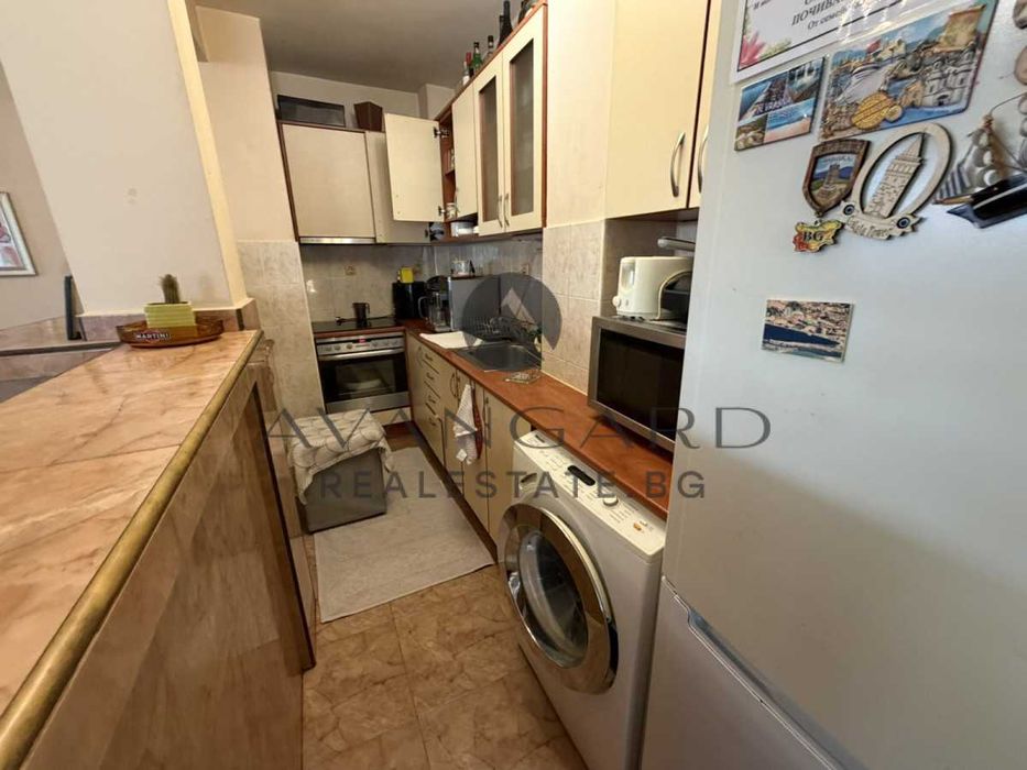 Продава се Тристаен апартамент в Пловдив, Център - 92 кв.м за 1381 €/кв.м - Снимка #2