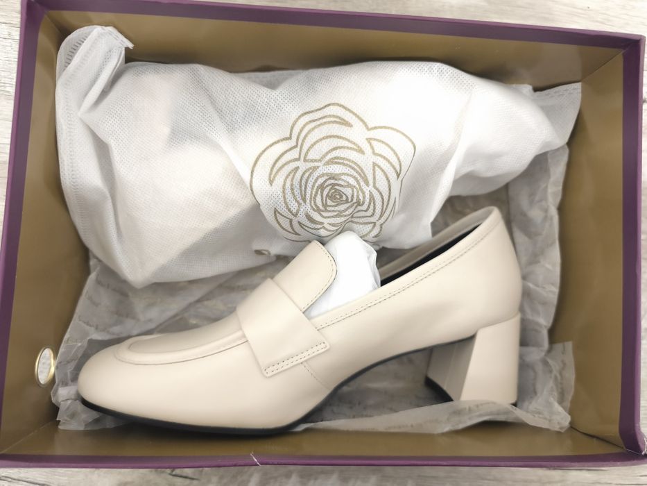 Туфли из натуральной кожи Sasha Fabiani