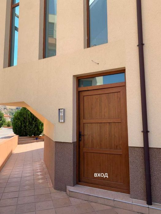 Дава се под наем Мезонет в Сандански - 111 кв.м за 390.15 € - Снимка #1