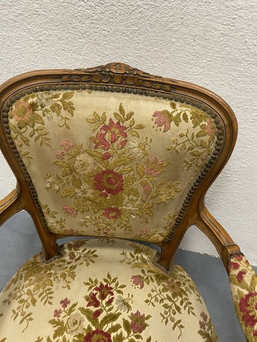 Френско бароково кресло от дъб