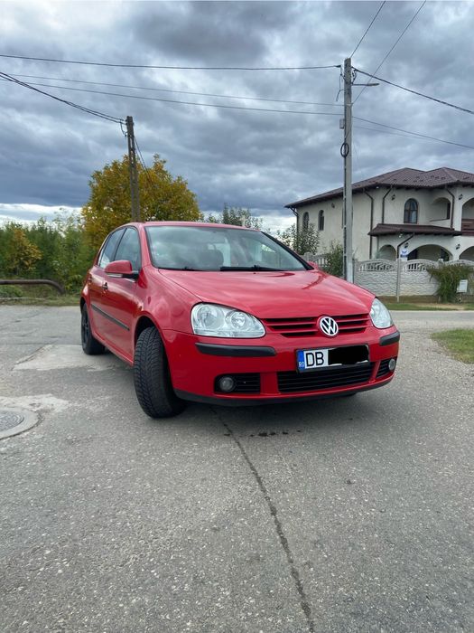 Vând golf 5 1.4 fsi sau schimb