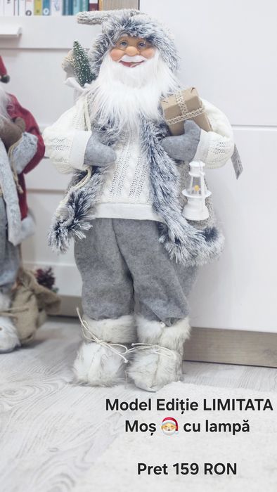 Figurina Mos Craciun PREMIUM 60 cm cu ursulet si sac de cadouri