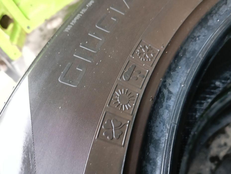 Anvelope 4sezoane ms 215/60/17 vredstein 2020 5.8mm