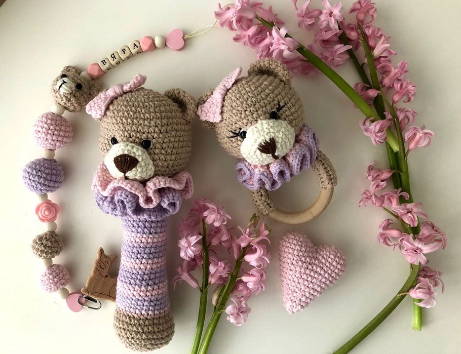 Ръчно изплетени бебешки Дрънкалки