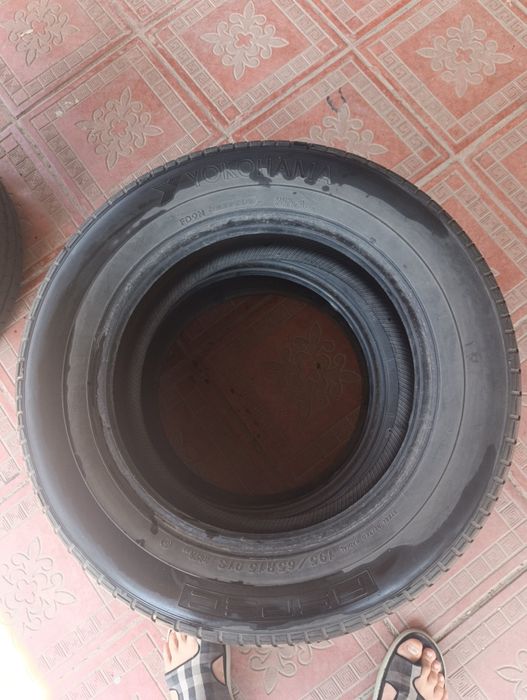 Продам б/у шины .