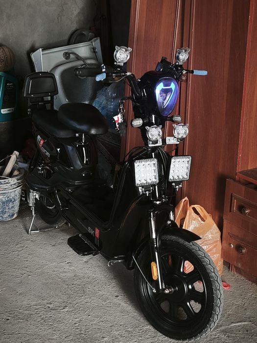 Электронный скутер ск8