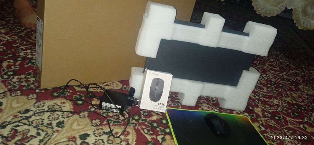 Lenovo V15 yangi