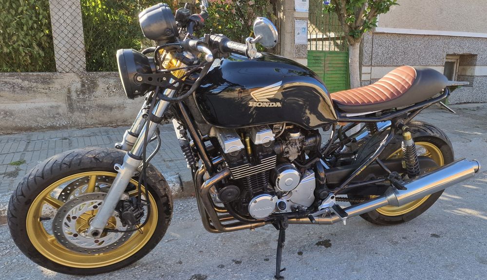 Honda cb750 seven fifty