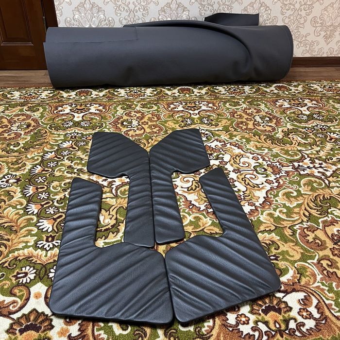 Кожаные вставки в обшивку двери bmw e34