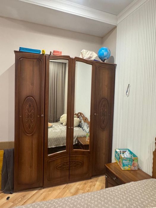 Шкаф деревянный б/у