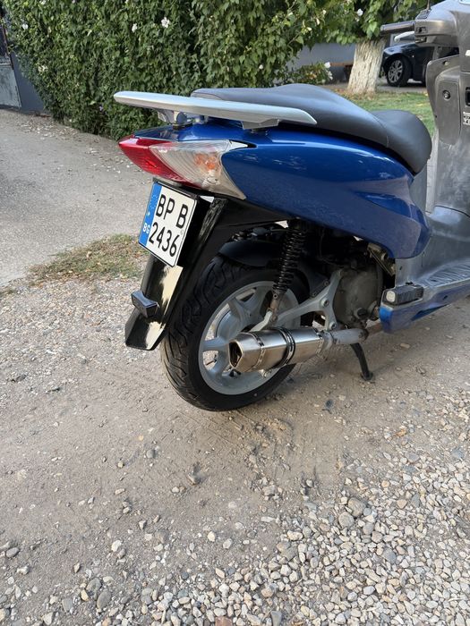 Honda  dylan 125