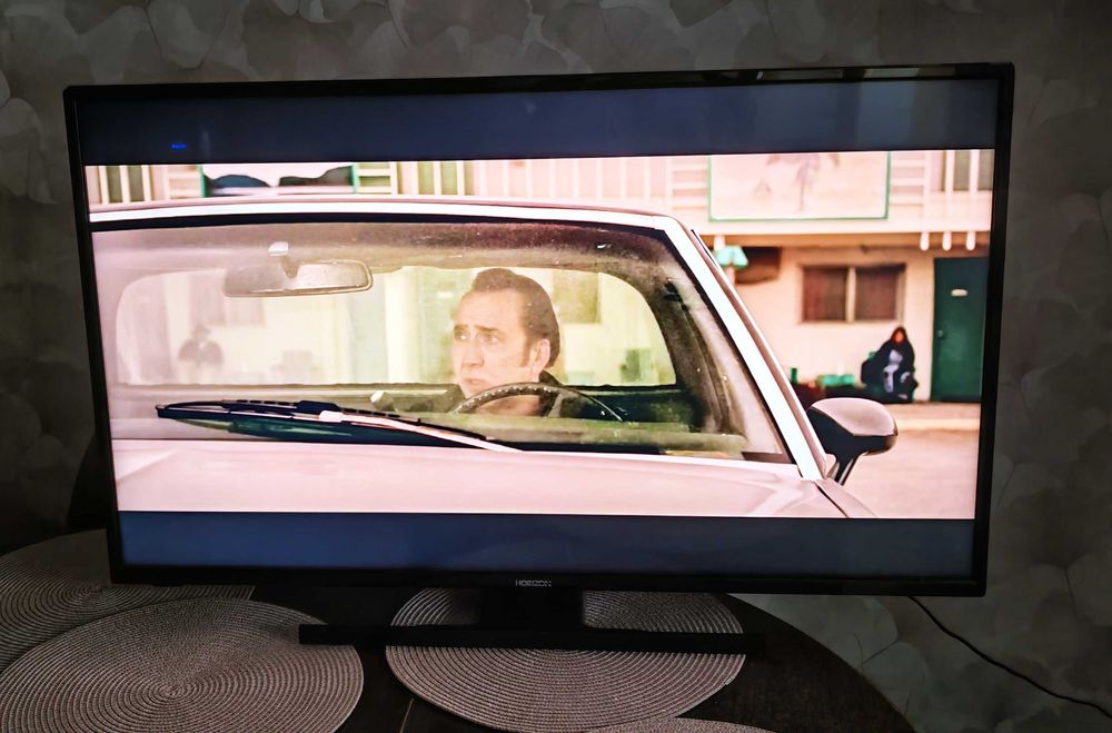 Televizor LED Horizon, 108 cm, Android TV, 4K Ultra HD