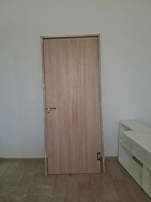 Продам двери 70-80см на 2 м