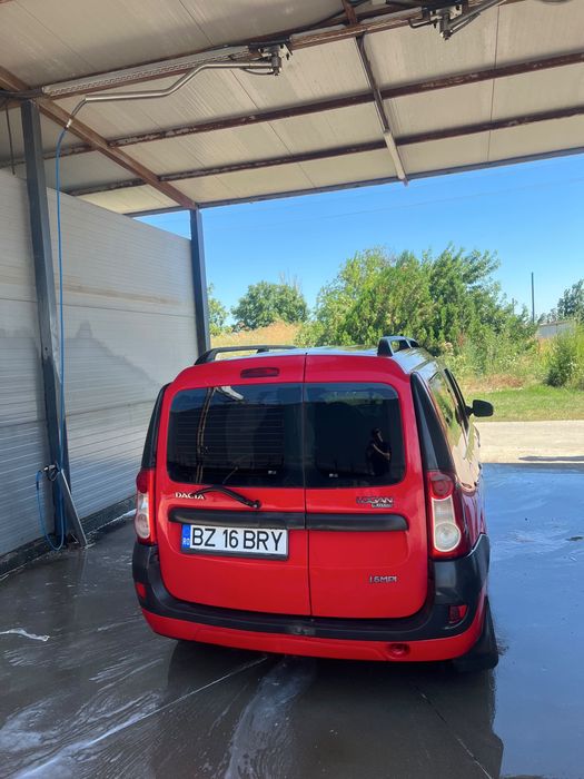 De vanzare dacia logan mcv 1.6 8 valve +gaz